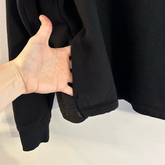 Reebok Cropped Sweatshirt - Picture 5 of 8